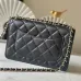 CHANEL Wallet on chain - Pearly lambskin & gold-tone metal #B49665