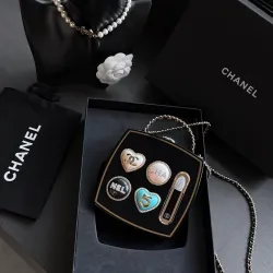 Chanel Black Lacquer Mini Evening Chain Bag AS5652 #B66163