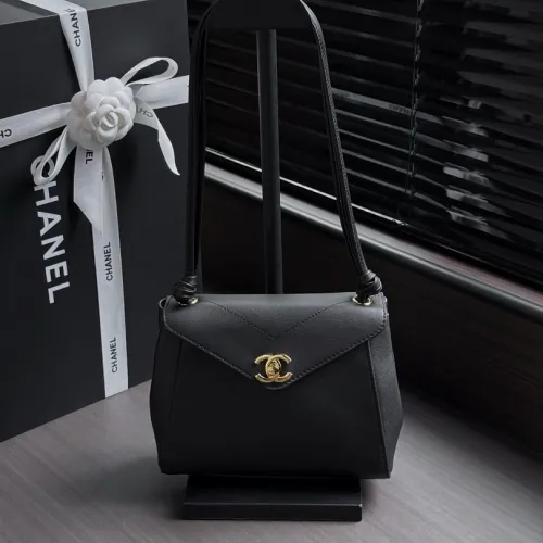 Chanel Calfskin Envelope Crossbody AS6223 16×22×8cm #B67245