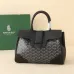 Classic Goyard Handbag with Spacious Interior #B45656