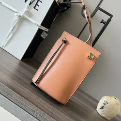 Loewe Anagram Calfskin Crossbody Bucket Bag 21×15×5cm #B65012