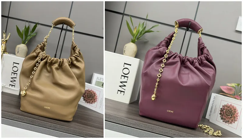 Medium Squeeze bag in mellow nappa lambskin Size:34*13.5*33cm #B48948