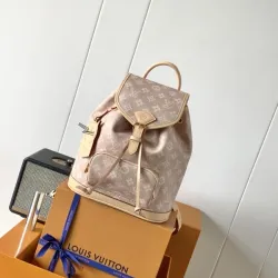  Montsouris LV Travels With M15135 #B58354