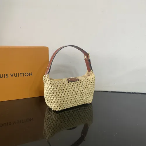 Louis Vuitton Hills Pochette Other Monogram Canvas  size:18×11×6cm #B54015