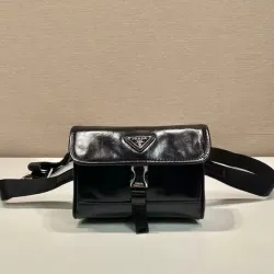 Prada Black Leather shoulder bag #B49556