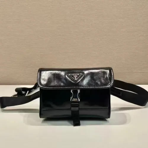 Prada Black Leather shoulder bag #B49556