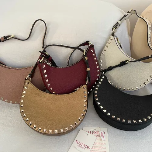 Valentino Rockstud Grainy Leather Mini Hobo Shoulder Bag 20×12×4cm #B65021