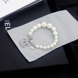 Chanel brooches #99907593