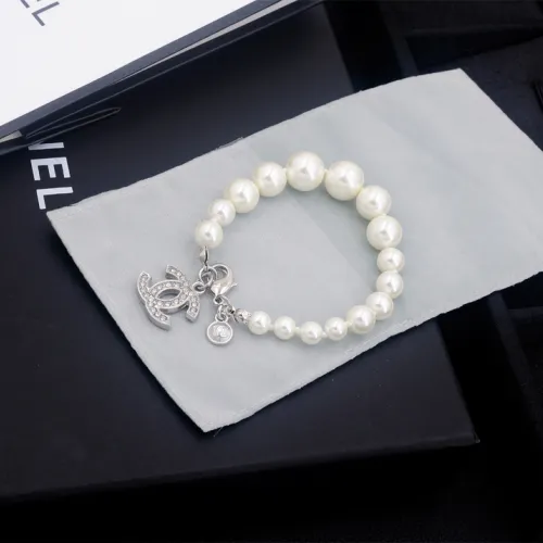 Chanel brooches #99907593
