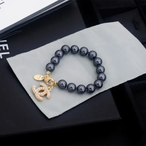 Chanel brooches #99907595