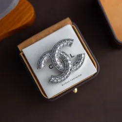 Chanel brooches #B55170