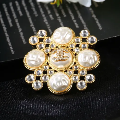 Chanel brooches #B65393