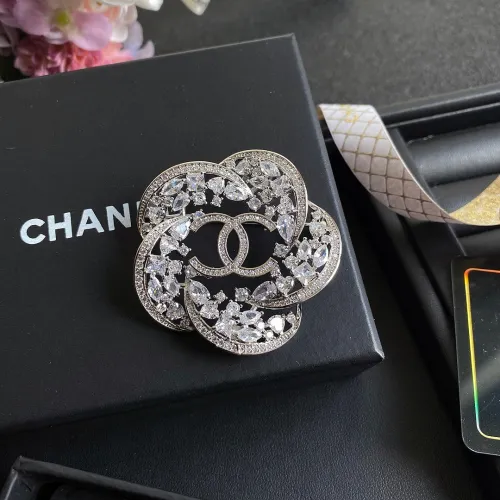 Chanel brooches #B65515