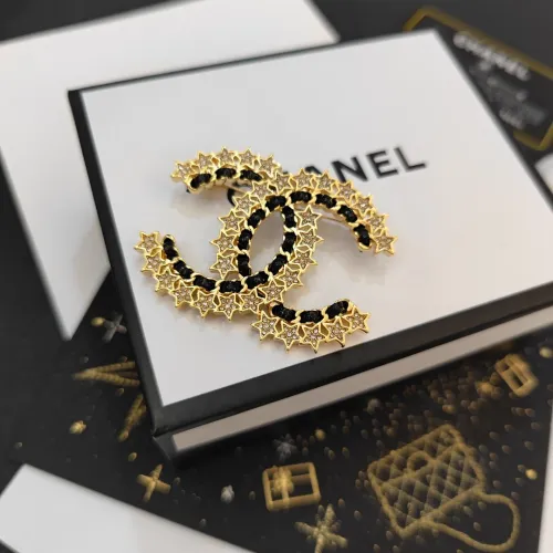 Chanel brooches #B65528