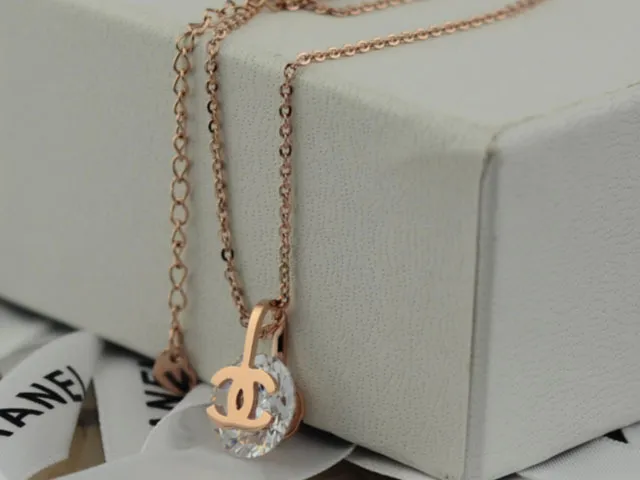 Chanel necklaces #9127491