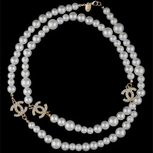 Chanel necklaces #9127501