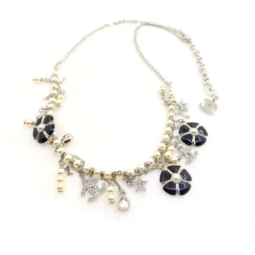 Chanel necklaces #B65298