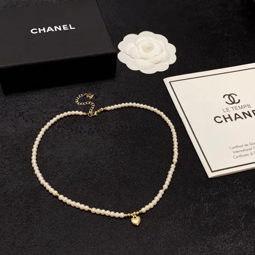 Chanel necklaces #B65421