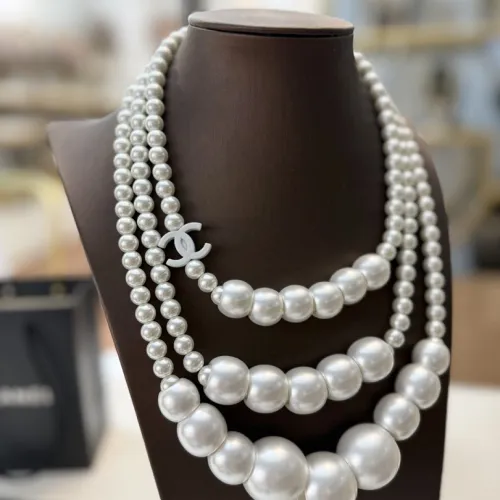 Chanel necklaces #B65460