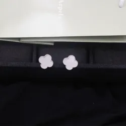 Van cleef earring #99907517