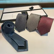 Gucci Necktie and original box #B66485