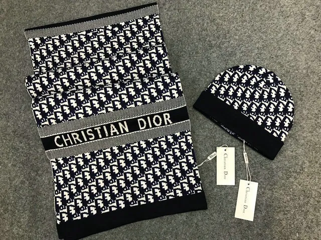 Dior Wool knitted Scarf and cap #99911711