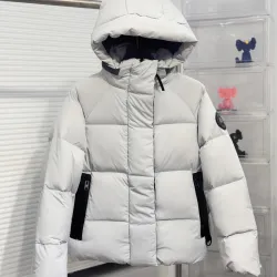 Canada Goose Hooded Down Jacket Lightweight Quilted Design with Contrast Accents Luxury Winter Insulated Outerwear for Men/Women #B57849