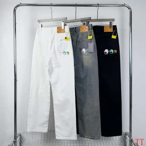 Louis Vuitton Jeans for Louis Vuitton short Jeans for men #B50451