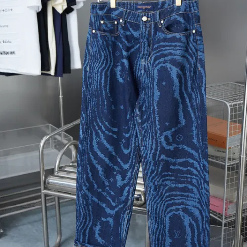 Louis Vuitton Jeans for Louis Vuitton short Jeans for men Ripple jeans #B52921