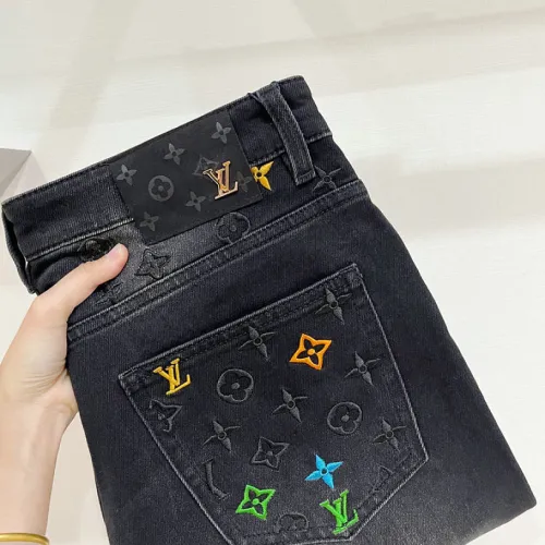 Louis Vuitton Jeans for MEN #A69234