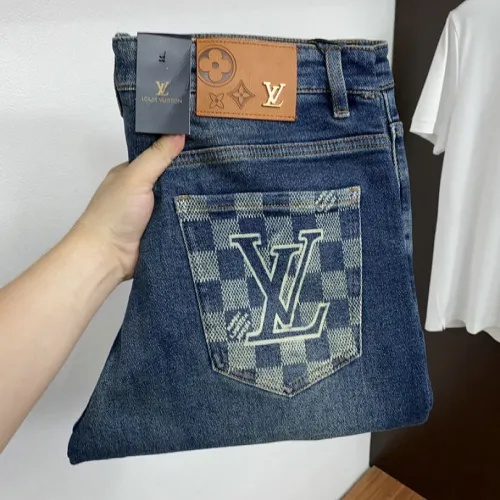 Louis Vuitton Jeans for MEN #B66816