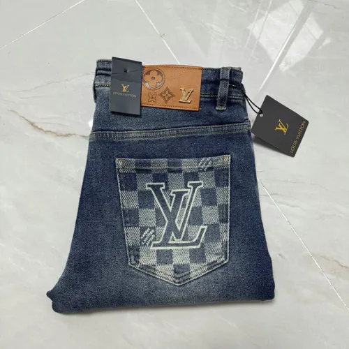 Louis Vuitton Jeans for MEN #B66839