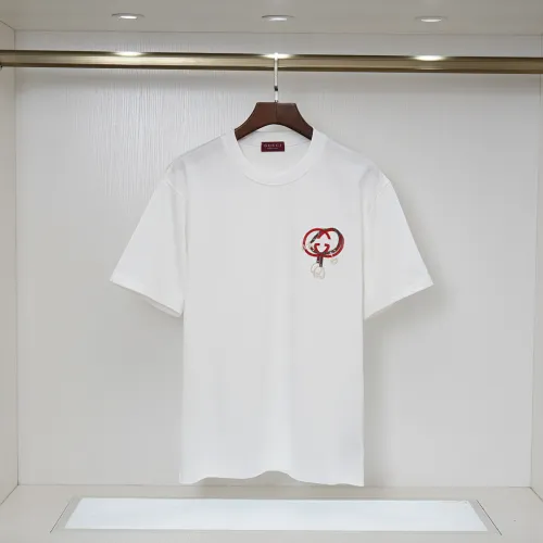 Gucci T-shirts for Gucci Men's AAA T-shirts #B61158