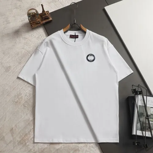 Gucci T-shirts for Gucci Men's AAA T-shirts #B65596