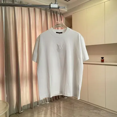 Louis Vuitton T-Shirts for AAAA Louis Vuitton T-Shirts #B59815