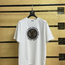 Louis Vuitton T-Shirts for AAAA Louis Vuitton T-Shirts #B60317
