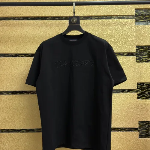 Louis Vuitton T-Shirts for AAAA Louis Vuitton T-Shirts #B60330