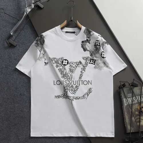 Louis Vuitton T-Shirts for AAAA Louis Vuitton T-Shirts #B62325