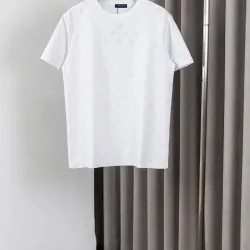 Louis Vuitton T-Shirts for AAAA Louis Vuitton T-Shirts #B62671