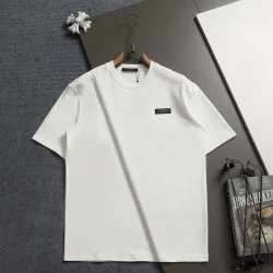 Louis Vuitton T-Shirts for AAAA Louis Vuitton T-Shirts #B67395