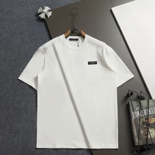 Louis Vuitton T-Shirts for AAAA Louis Vuitton T-Shirts #B67395