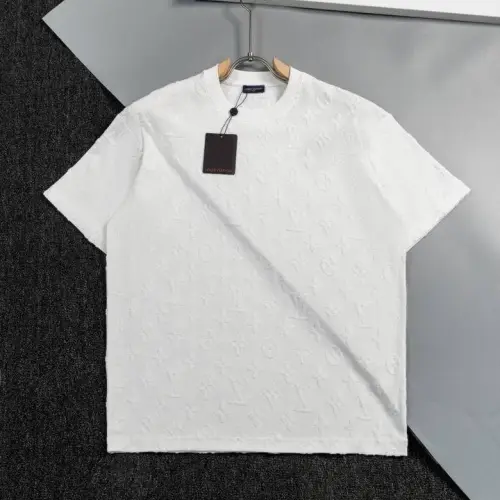Louis Vuitton T-Shirts for AAAA Louis Vuitton T-Shirts Black/White #B46656