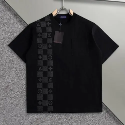 Louis Vuitton T-Shirts for AAAA Louis Vuitton T-Shirts Crew Neck Black/White #B46666