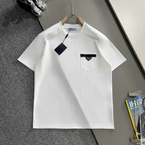 Prada T-Shirts for Men #B49420