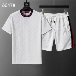 Gucci Tracksuits for Gucci short tracksuits for men #B61373