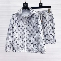 Louis Vuitton tracksuits for Louis Vuitton short tracksuits for men #B36886