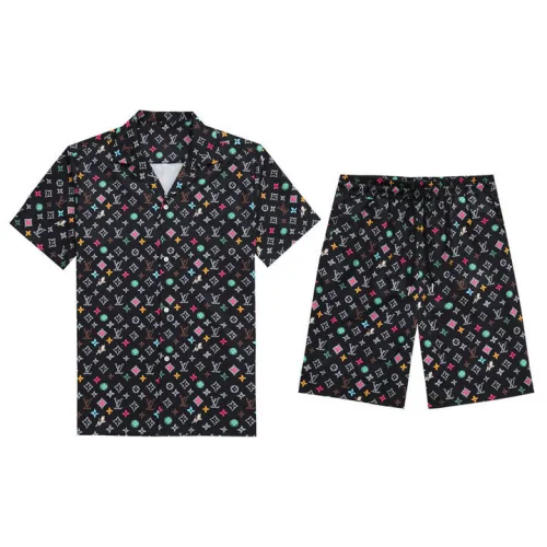 Louis Vuitton tracksuits for Louis Vuitton short tracksuits for men #B49889