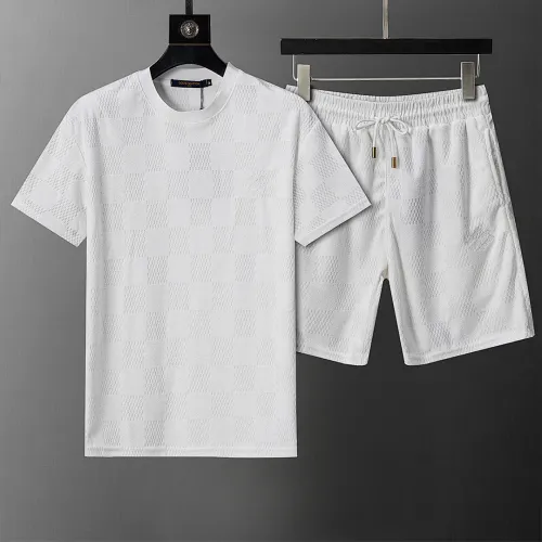 Louis Vuitton tracksuits for Louis Vuitton short tracksuits for men #B61397