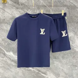 Louis Vuitton tracksuits for Louis Vuitton short tracksuits for men #B64390