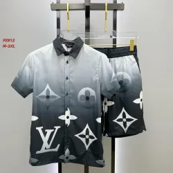 Louis Vuitton tracksuits for Louis Vuitton short tracksuits for men #B65694